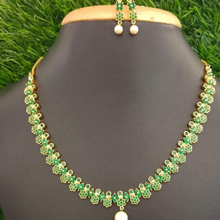 Green Floral Gold-Plated Choker Necklace with Pearl Drop