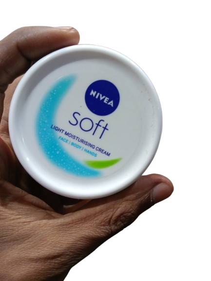 Nivea Soft Cream 25ml & 50 ml | Smooth, Soft & Supple Skin with Jojoba Oil & Vitamin E - Image 3